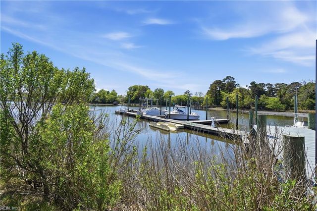 9518 3rd Bay St Unit 117, Norfolk, VA 23518