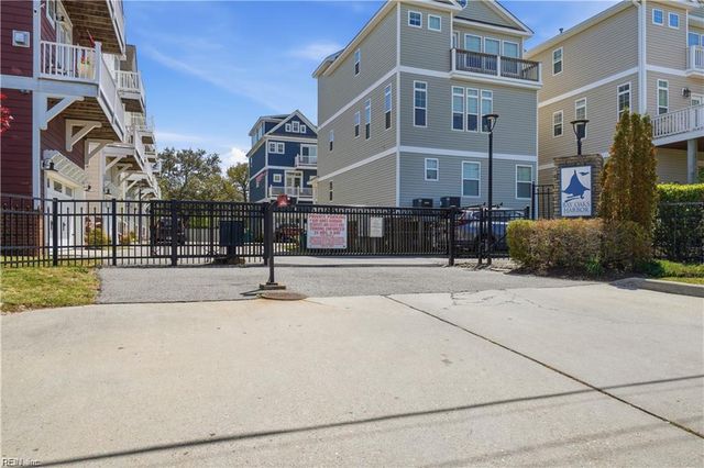 9518 3rd Bay St Unit 117, Norfolk, VA 23518