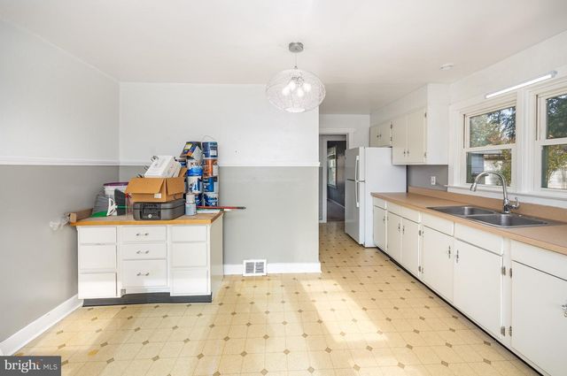 735 W MAIN ST, Annville, PA 17003