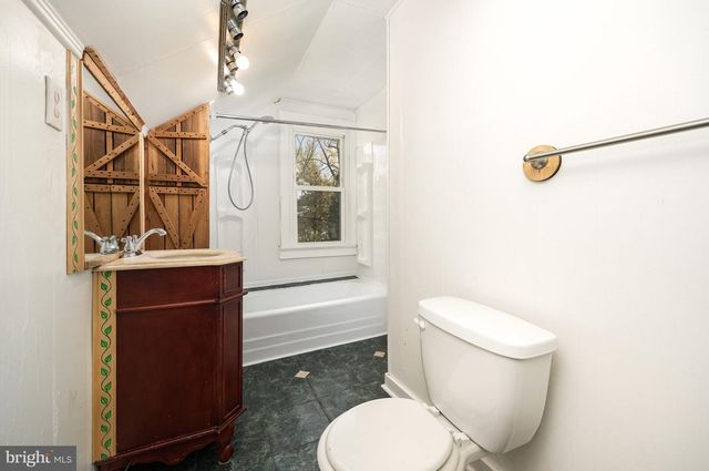 735 W MAIN ST, Annville, PA 17003