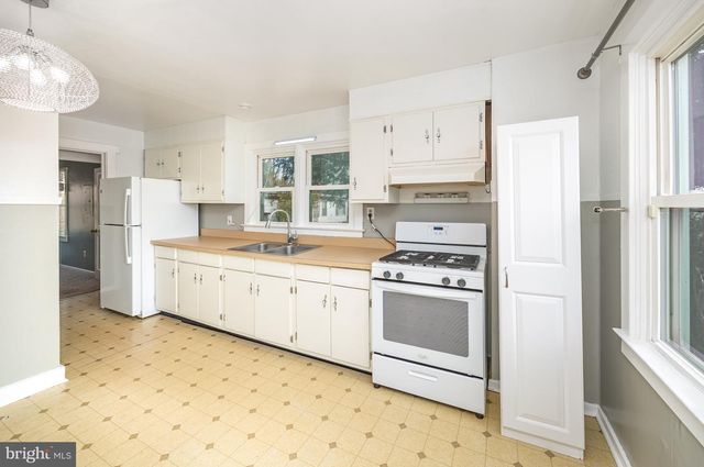 735 W MAIN ST, Annville, PA 17003