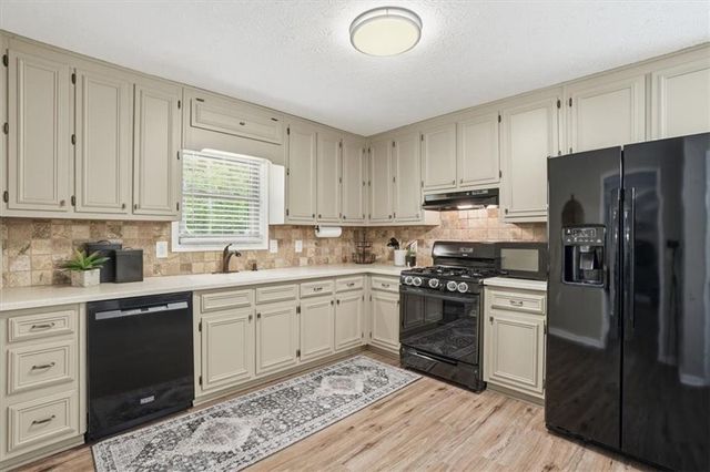 271 Deidra Drive SE, Mableton, GA 30126