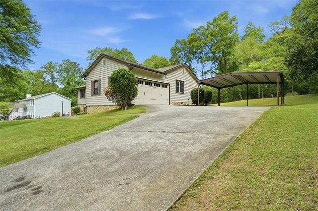 271 Deidra Drive SE, Mableton, GA 30126