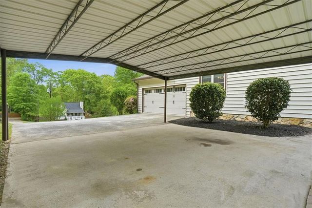 271 Deidra Drive SE, Mableton, GA 30126
