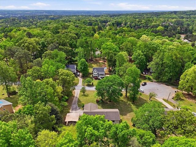 271 Deidra Drive SE, Mableton, GA 30126