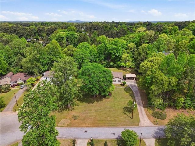 271 Deidra Drive SE, Mableton, GA 30126