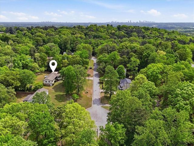 271 Deidra Drive SE, Mableton, GA 30126