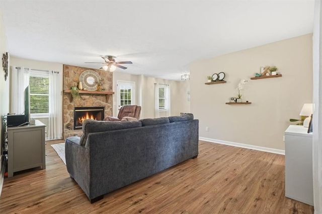 271 Deidra Drive SE, Mableton, GA 30126