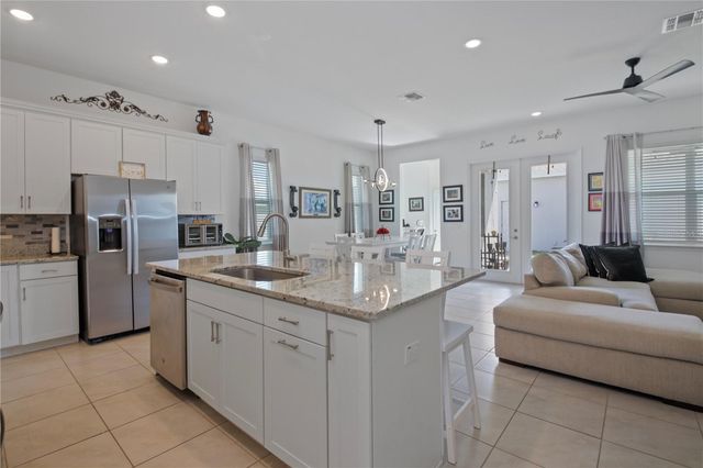 646 KIMBER, Debary, FL 32713