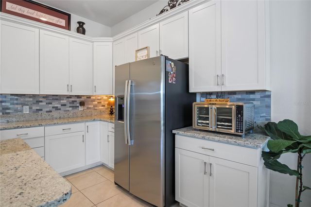 646 KIMBER, Debary, FL 32713