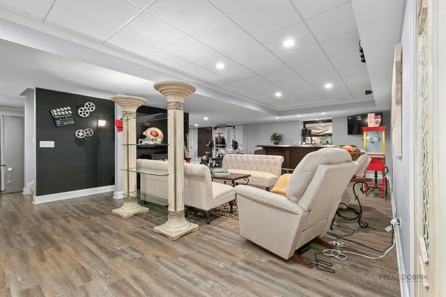 39598 Orchard Bluff Lane, Wadsworth, IL 60083