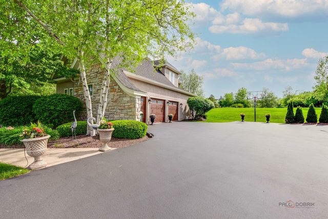 39598 Orchard Bluff Lane, Wadsworth, IL 60083