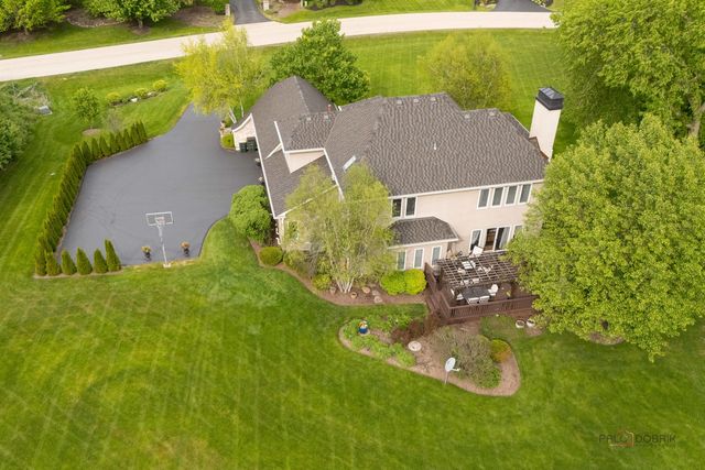 39598 Orchard Bluff Lane, Wadsworth, IL 60083