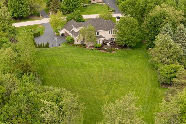 39598 Orchard Bluff Lane, Wadsworth, IL 60083