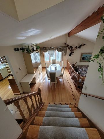 10025 S 87th Avenue, Palos Hills, IL 60465