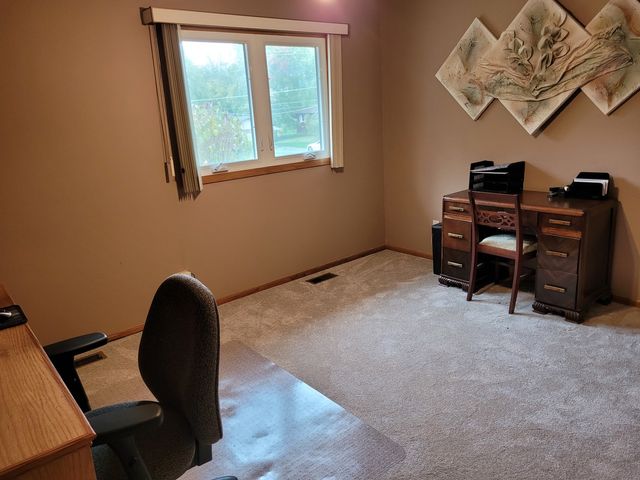 10025 S 87th Avenue, Palos Hills, IL 60465