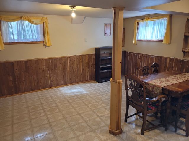 10025 S 87th Avenue, Palos Hills, IL 60465