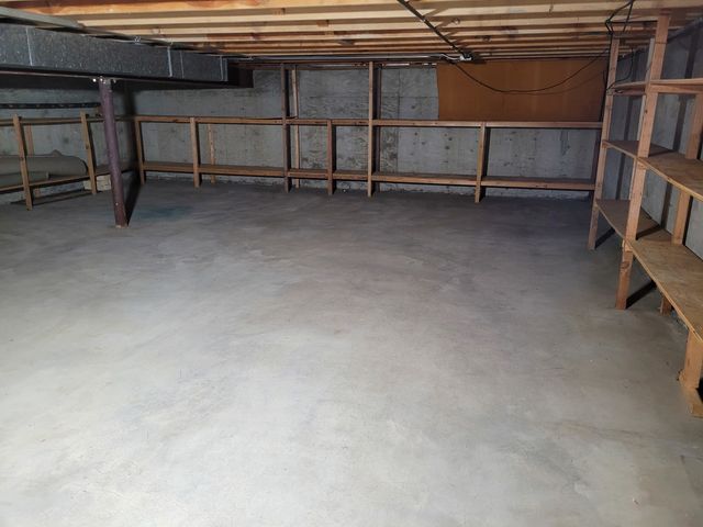 10025 S 87th Avenue, Palos Hills, IL 60465