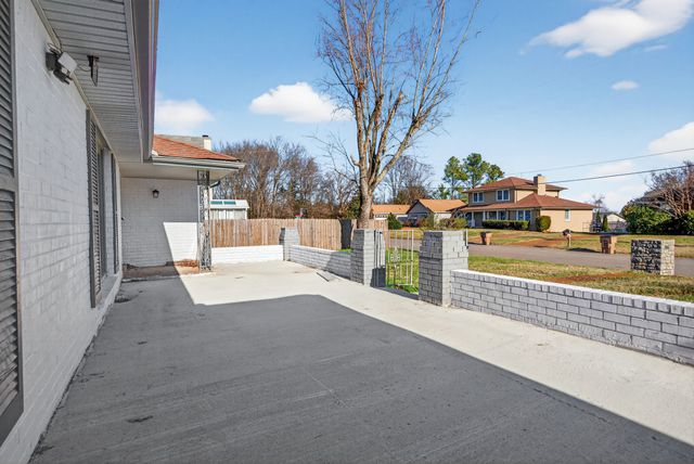 200 Upwind Ct, Nashville, TN 37217