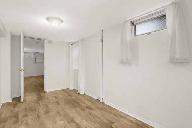 2112 Hawthorne Avenue E, Saint Paul, MN 55119