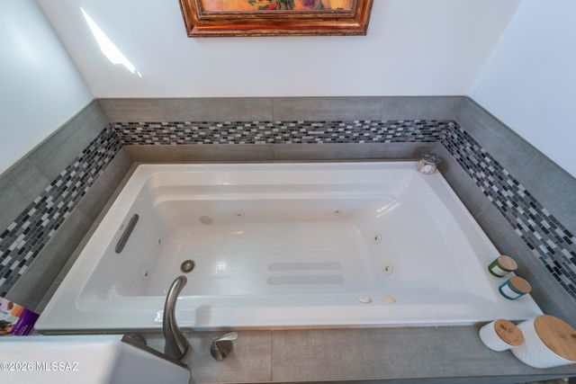 14350 E Costello Ranch Place, Vail, AZ 85641