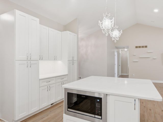 3436 Vardon Drive, Rochester Hills, MI 48307