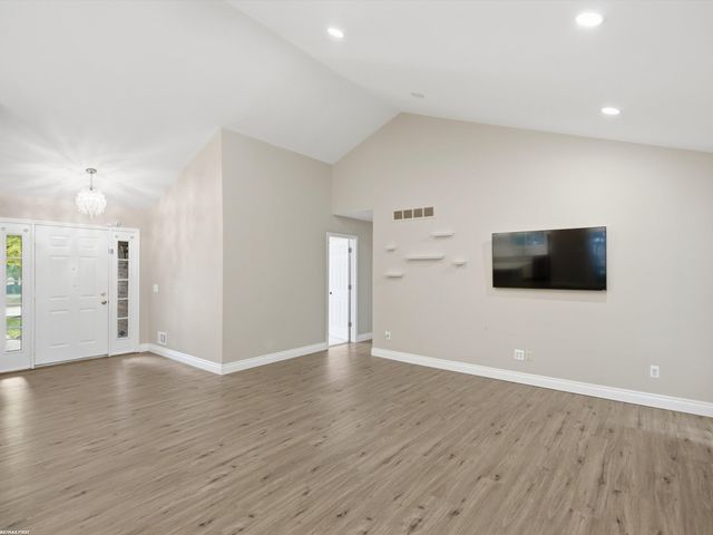 3436 Vardon Drive, Rochester Hills, MI 48307