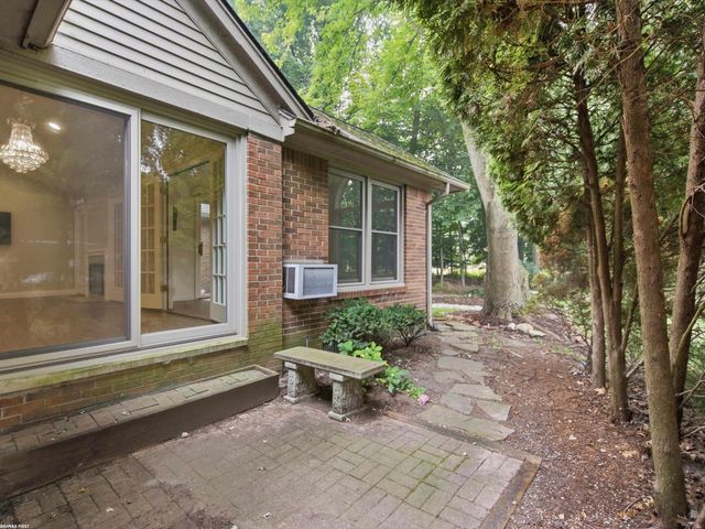 3436 Vardon Drive, Rochester Hills, MI 48307