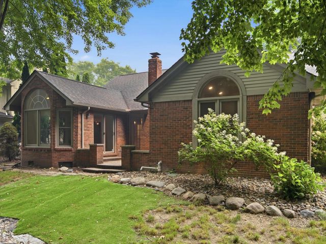 3436 Vardon Drive, Rochester Hills, MI 48307