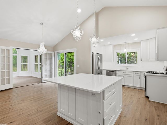 3436 Vardon Drive, Rochester Hills, MI 48307