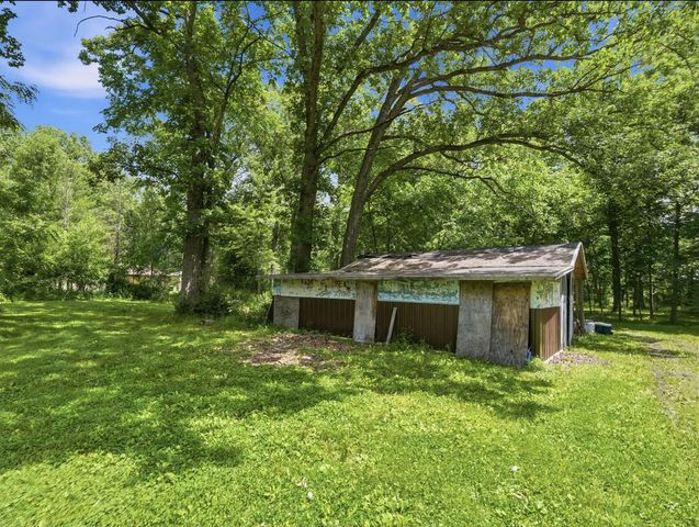 8311 Fox River ROAD, Waterford, WI 53185