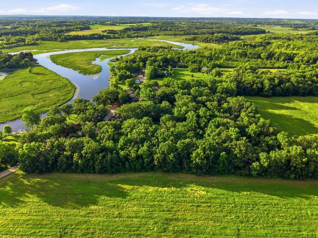 8311 Fox River ROAD, Waterford, WI 53185