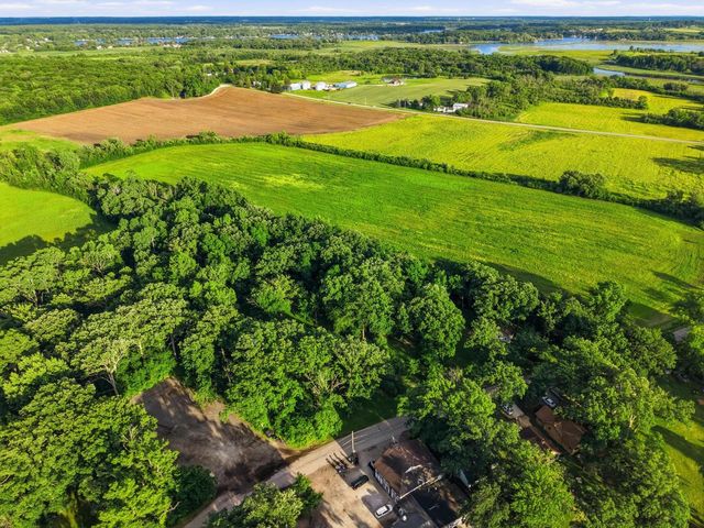 8311 Fox River ROAD, Waterford, WI 53185