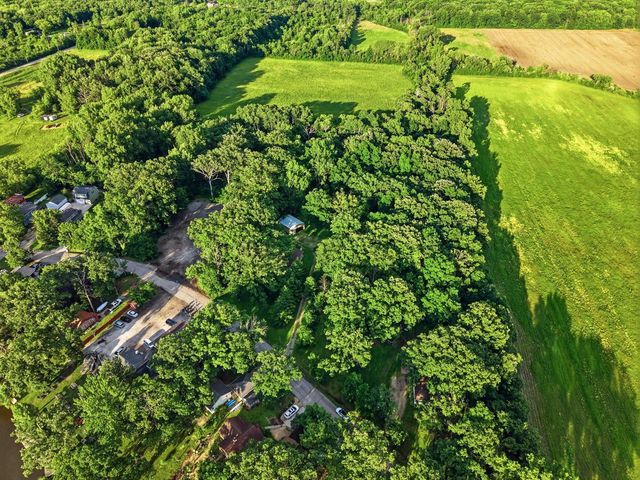 8311 Fox River ROAD, Waterford, WI 53185