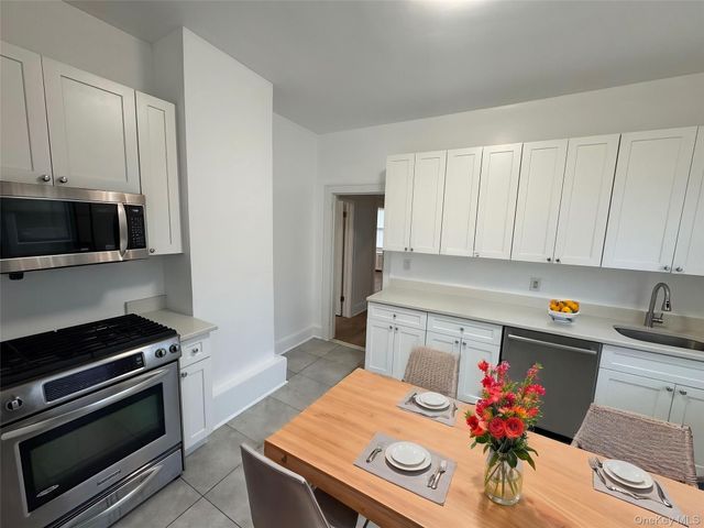 520 Fourth Avenue 2, Pelham, NY 10803