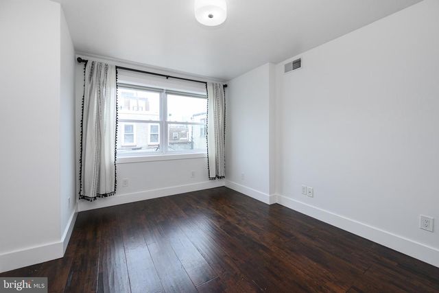 1809 DICKINSON ST, Philadelphia, PA 19146