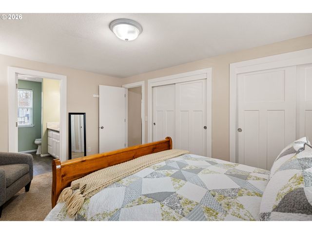 4973 FORSYTHIA St, Springfield, OR 97478