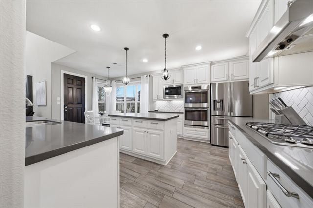 720 Mayhill Ridge Lane, League City, TX 77573