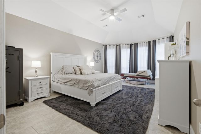 720 Mayhill Ridge Lane, League City, TX 77573