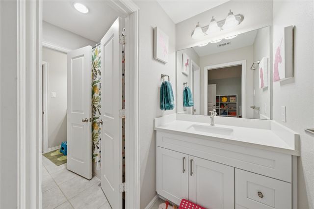 720 Mayhill Ridge Lane, League City, TX 77573