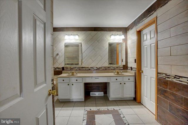 409 WILLIAM DRIVE, Shippensburg, PA 17257