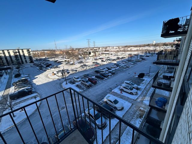 9731 N Fox Glen Drive 5C, Niles, IL 60714