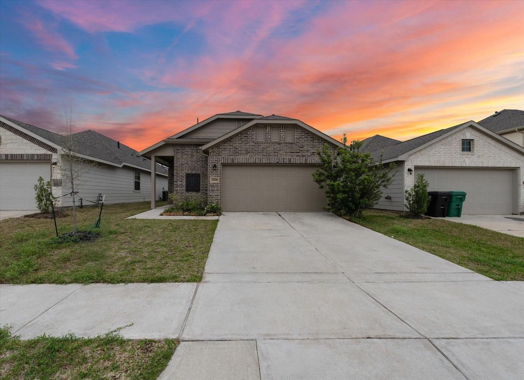 5308 Cj Walker Lane, Houston, TX 77048