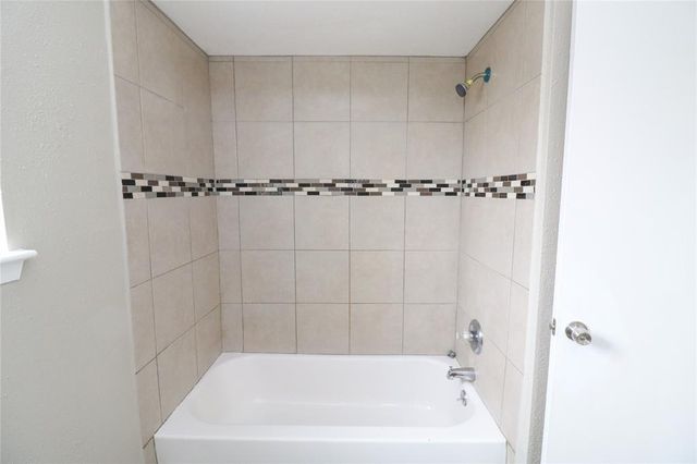 6111 Briar Glade Drive, Houston, TX 77072