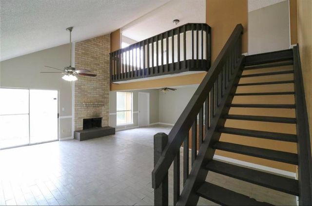 6111 Briar Glade Drive, Houston, TX 77072