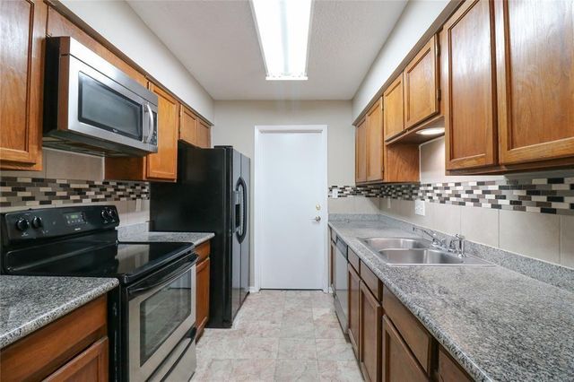 6111 Briar Glade Drive, Houston, TX 77072