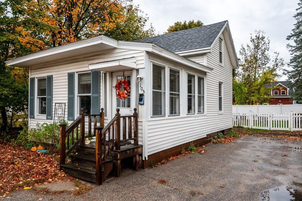 105 Wakefield Street, Rochester, NH 03867