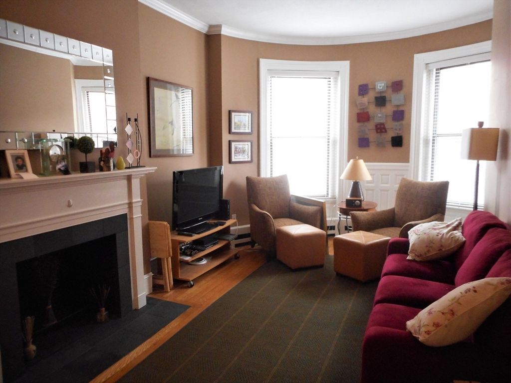 922 Beacon Street 13, Boston, MA 02215