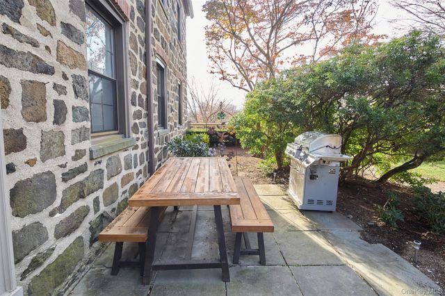 341 Furnace Dock Road 35, Cortlandt Manor, NY 10567