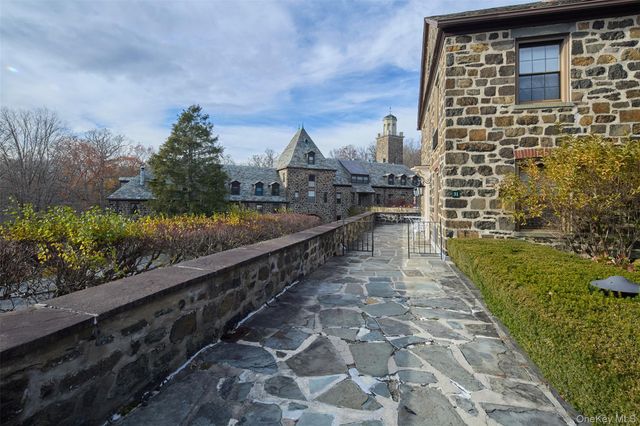 341 Furnace Dock Road 35, Cortlandt Manor, NY 10567